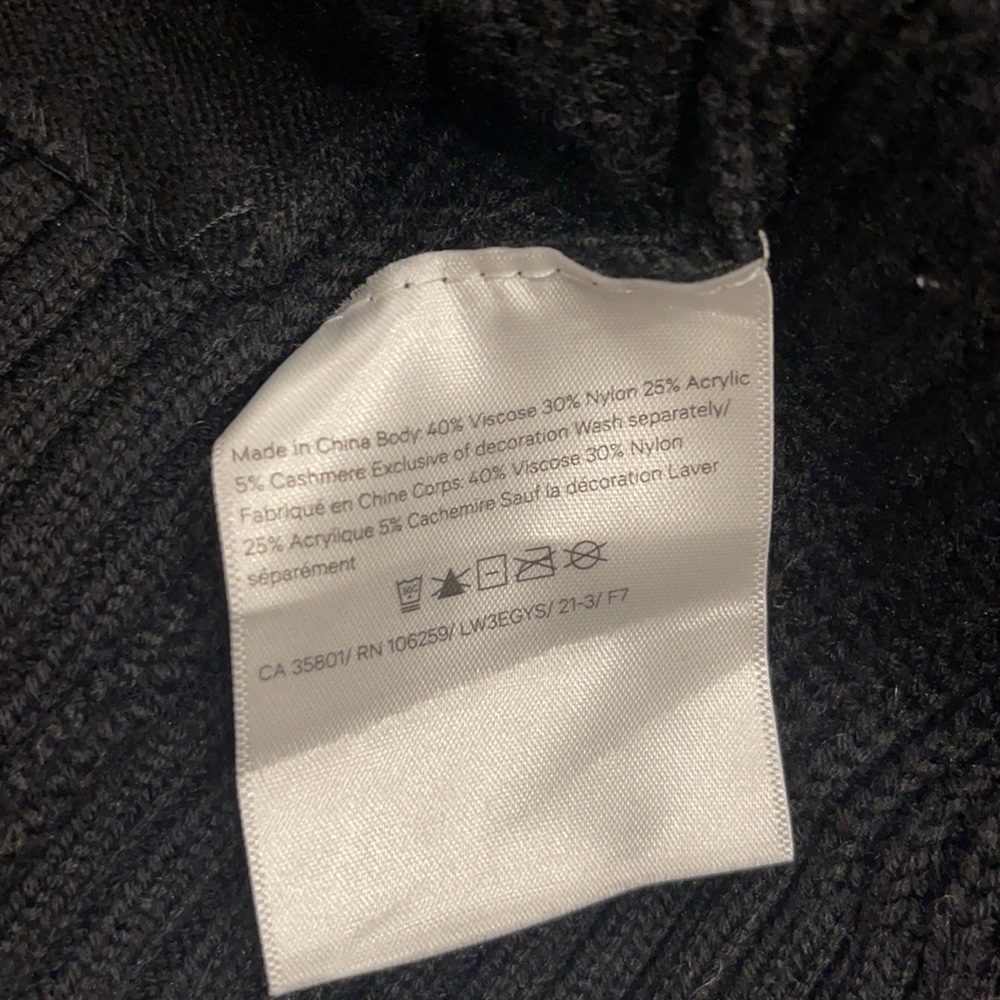 Lululemon black cardigan 5%cashmere size XS/S - Picture 7 of 7